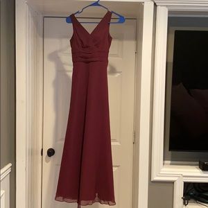 David’s bridal junior bridesmaid dress WINE color